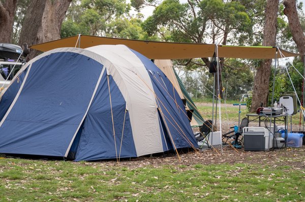 Peut-on trouver des campings en bord de rivière au Pays Basque ?