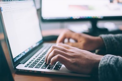 Quelles sont les thématiques abordées par un blog d'actualité ?
